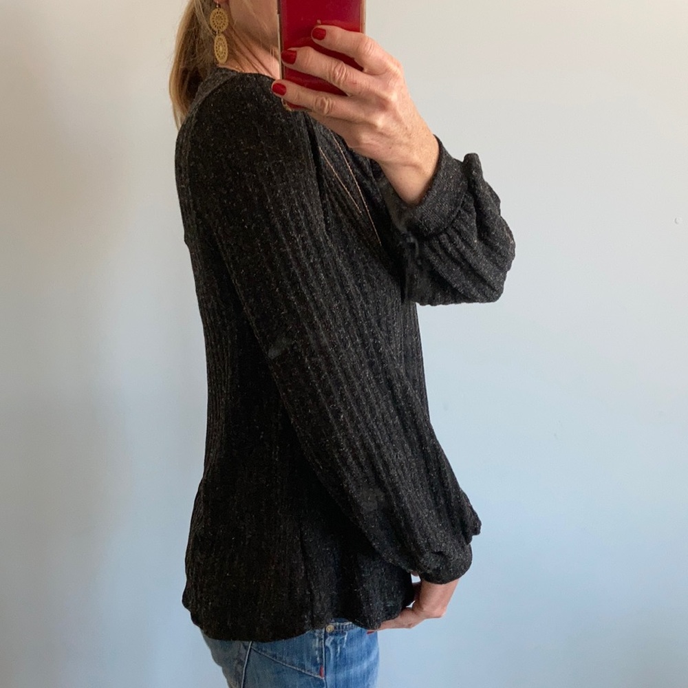 Ribbed, Puff Sleeve Tunic Top - Picture 6 of 13
